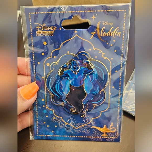 Disney Hollywood Studio Ghirardelli Alladin Live Action Genie Pin LE300 - Picture 1 of 3